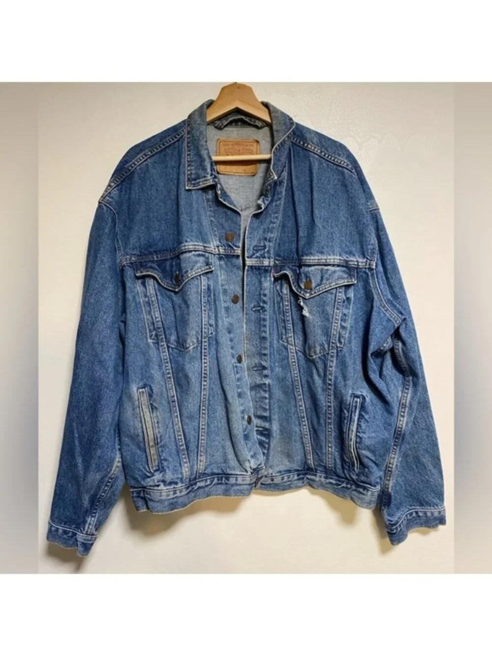 Levi Strauss & Co. Classic Denim Jacket – Size XL - Picture 3 of 9